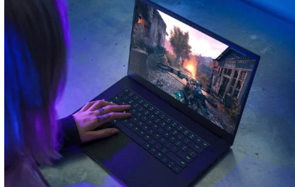 RazerBlade15Advanced300Hz显示屏游戏笔记本电脑性能经过测试