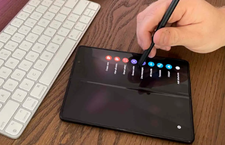 三星GalaxyZFold4将没有内置SPen